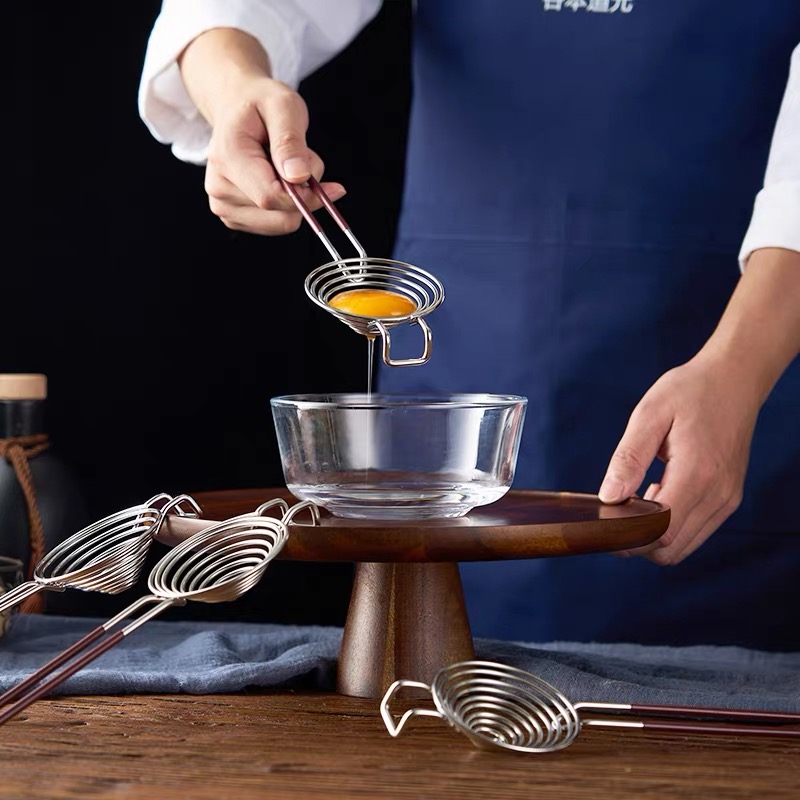 Séparateur de blancs d'œufs en - Egg Separator Tool avis et prix